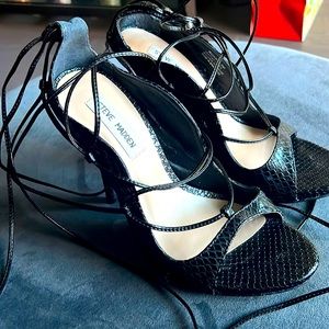 Steve Madden Black Snakeskin Heels (Size 9)